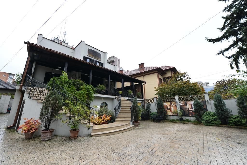 Pensiunea Antique Târgu Jiu Exterior foto